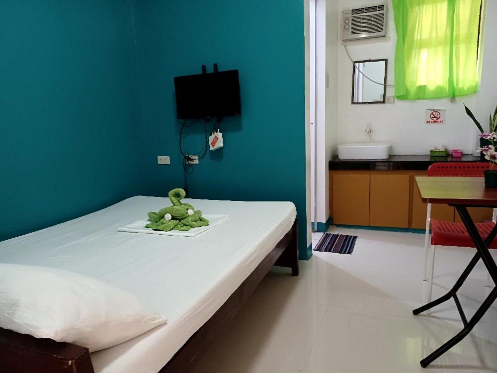 Pete'S Inn Roxas City Exterior photo